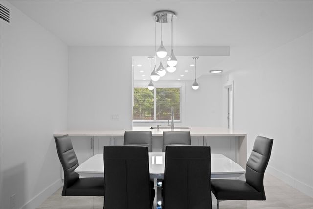 4301 Martinique Circle M2, Coconut Creek, FL 33066