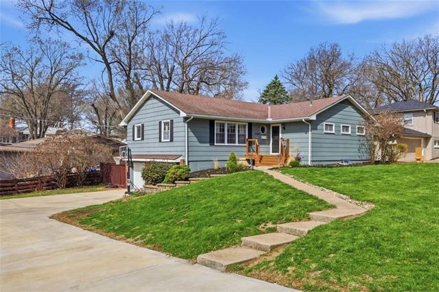 7630 Pawnee Street, Prairie Village, KS 66208