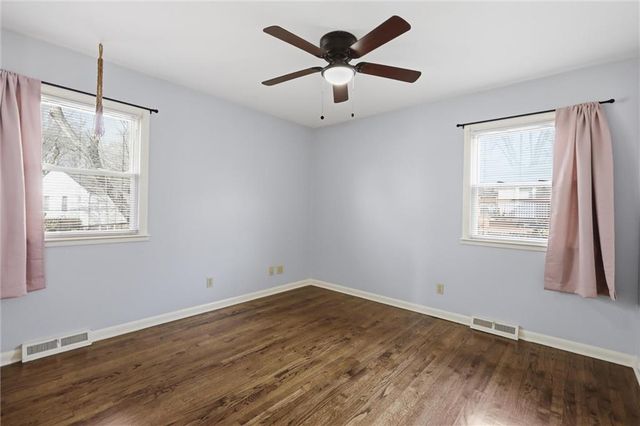 7630 Pawnee Street, Prairie Village, KS 66208