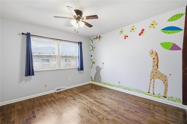 7630 Pawnee Street, Prairie Village, KS 66208