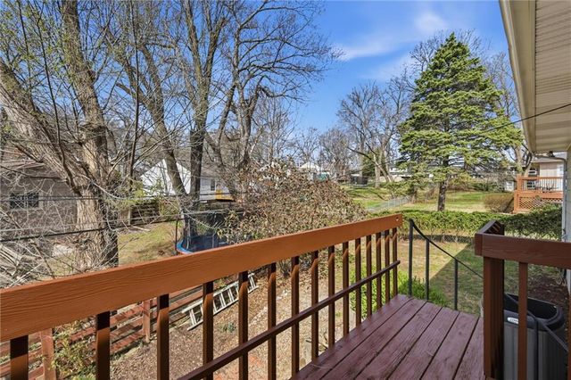 7630 Pawnee Street, Prairie Village, KS 66208