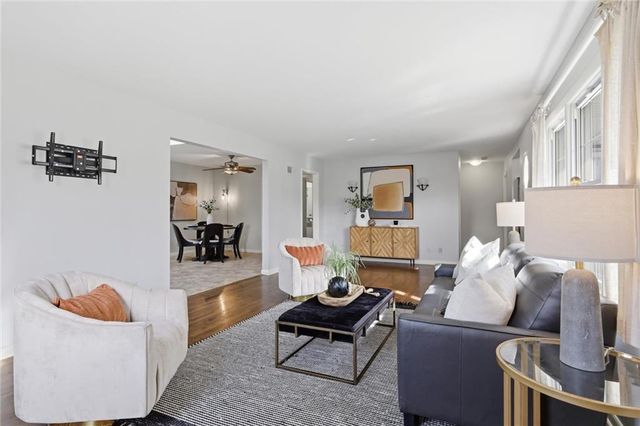 7630 Pawnee Street, Prairie Village, KS 66208