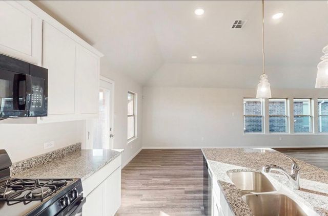 2700 Rambling Road, Celina, TX 75009