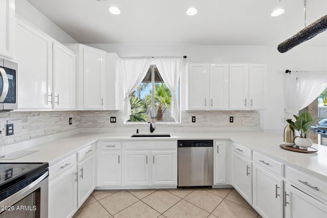 43266 W LINDGREN Drive, Maricopa, AZ 85138