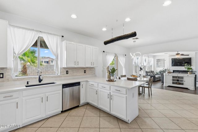 43266 W LINDGREN Drive, Maricopa, AZ 85138