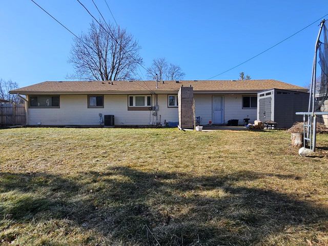 7710 N Edgeworth DRIVE, Milwaukee, WI 53223