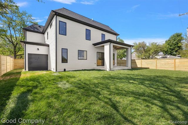 1228 W Windemere Avenue, Royal Oak, MI 48073