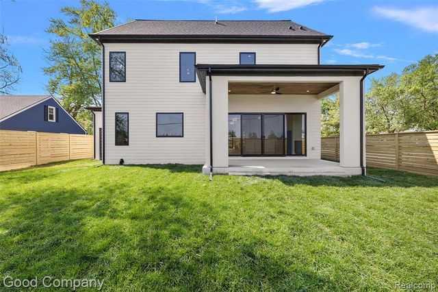 1228 W Windemere Avenue, Royal Oak, MI 48073