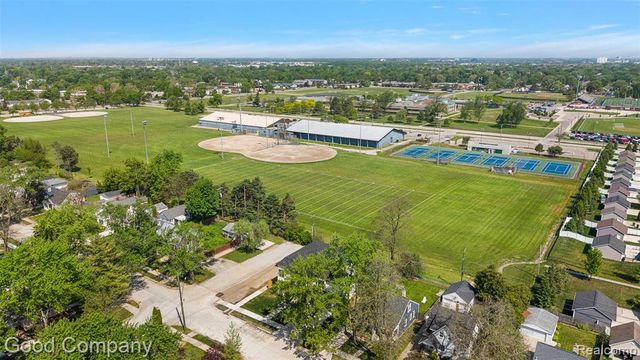 1228 W Windemere Avenue, Royal Oak, MI 48073