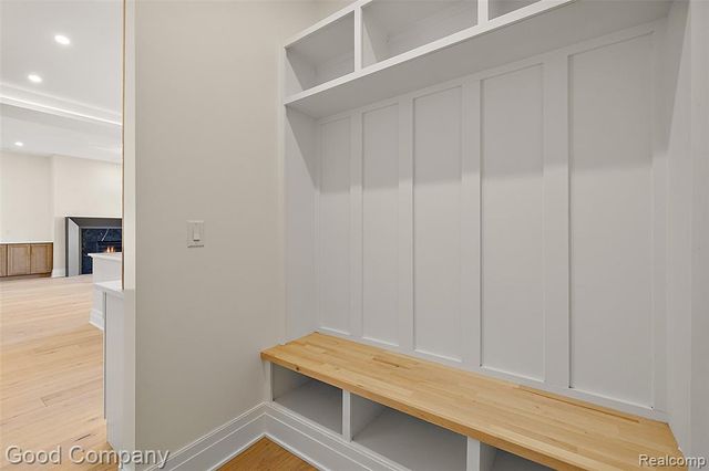 1228 W Windemere Avenue, Royal Oak, MI 48073