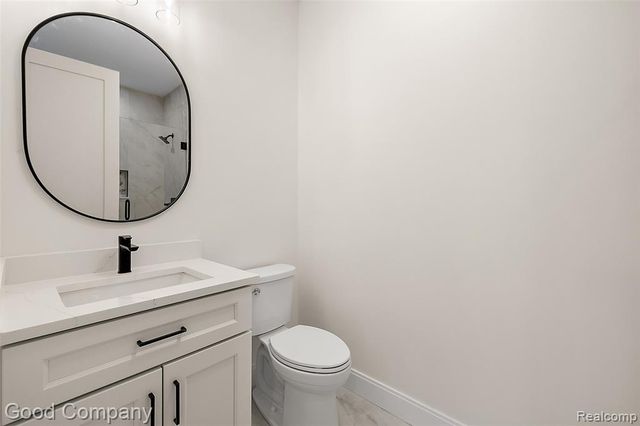 1228 W Windemere Avenue, Royal Oak, MI 48073