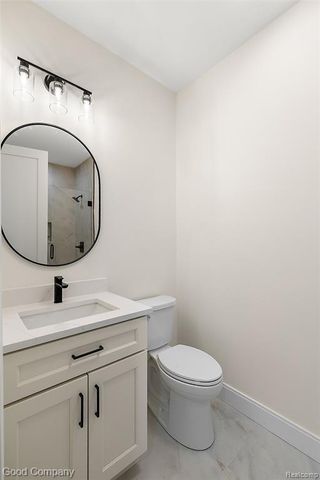1228 W Windemere Avenue, Royal Oak, MI 48073