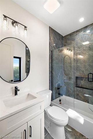 1228 W Windemere Avenue, Royal Oak, MI 48073