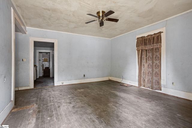 5 5th Avenue, Greenville, SC 29609