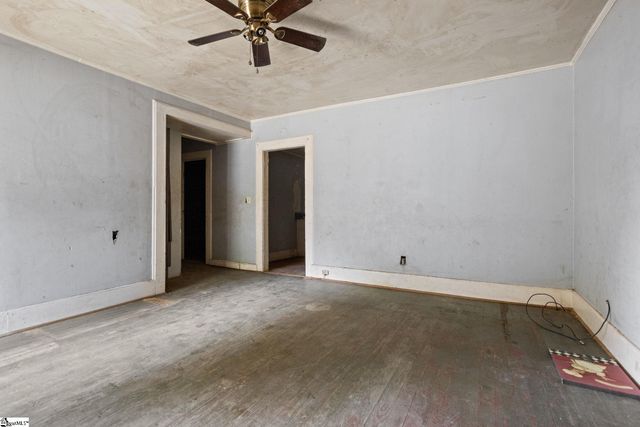 5 5th Avenue, Greenville, SC 29609