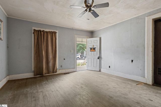 5 5th Avenue, Greenville, SC 29609