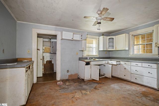 5 5th Avenue, Greenville, SC 29609
