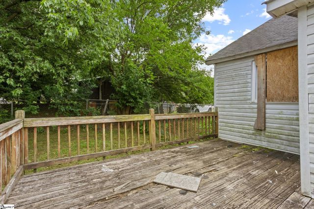 5 5th Avenue, Greenville, SC 29609