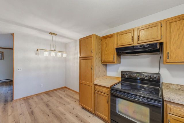 627 Hartridge DRIVE, Hartland, WI 53029