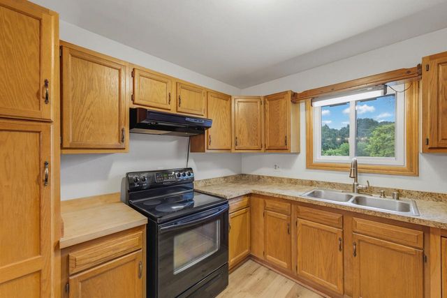 627 Hartridge DRIVE, Hartland, WI 53029