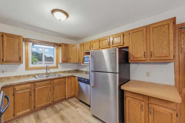 627 Hartridge DRIVE, Hartland, WI 53029