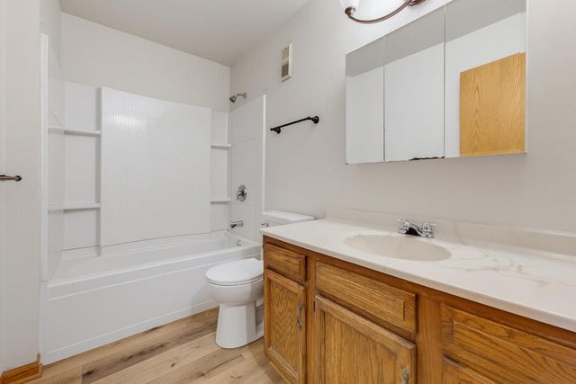 627 Hartridge DRIVE, Hartland, WI 53029
