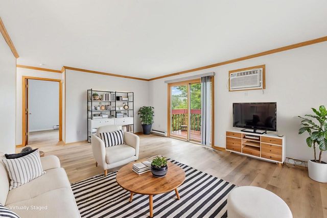 627 Hartridge DRIVE, Hartland, WI 53029