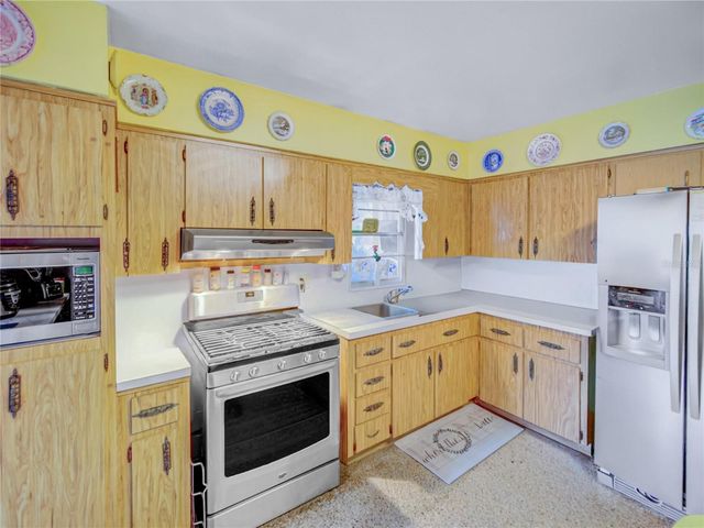 7008 HUNT ROAD, Groveland, FL 34736