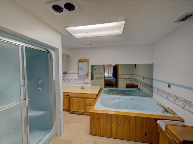 7008 HUNT ROAD, Groveland, FL 34736