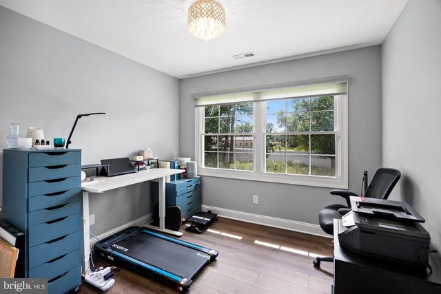 16 CREEKVIEW RD, Willingborough, NJ 08046