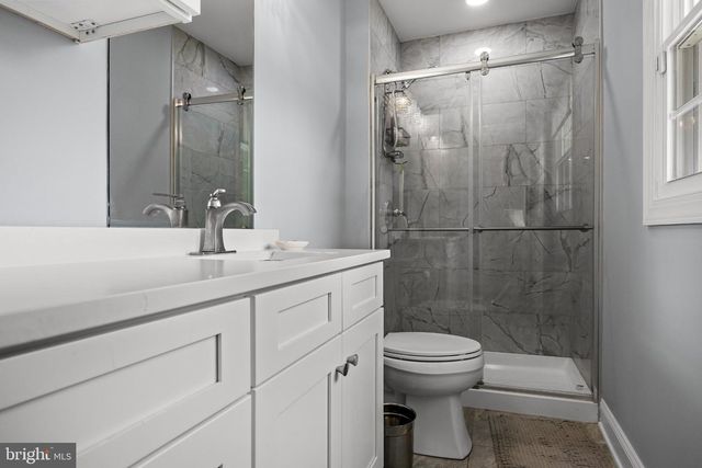 16 CREEKVIEW RD, Willingborough, NJ 08046