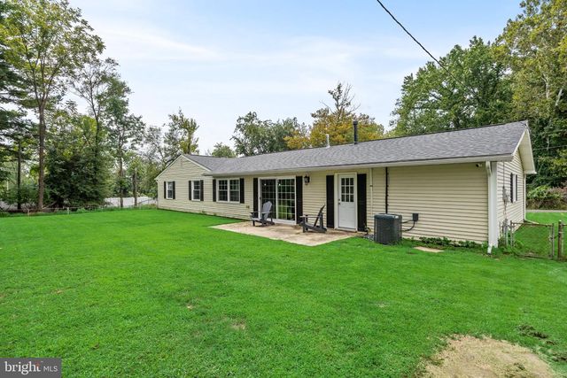 16 CREEKVIEW RD, Willingborough, NJ 08046