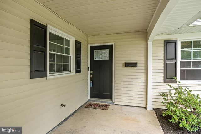 16 CREEKVIEW RD, Willingborough, NJ 08046