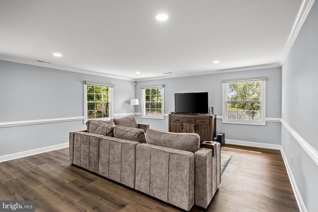16 CREEKVIEW RD, WILLINGBOROUGH, NJ 08046 — photo 5