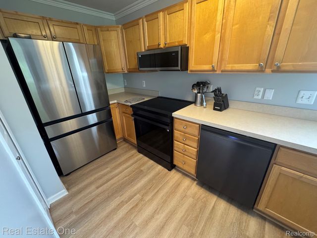 3659 Sugarbush Drive, Genoa Township, MI 48843