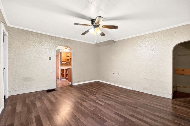 3308 N 32nd Ave, Pulaski Twp, PA 15066