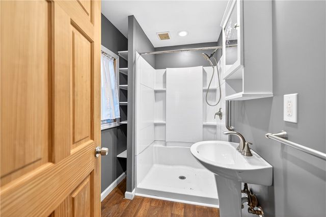 3308 N 32nd Ave, Pulaski Twp, PA 15066