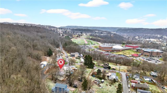 3308 N 32nd Ave, Pulaski Twp, PA 15066