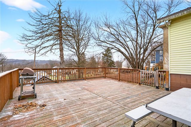 3308 N 32nd Ave, Pulaski Twp, PA 15066