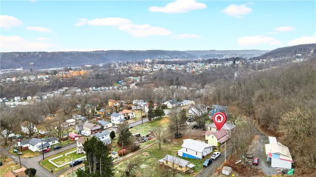 3308 N 32nd Ave, Pulaski Twp, PA 15066