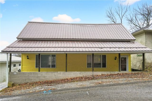 3308 N 32nd Ave, Pulaski Twp, PA 15066