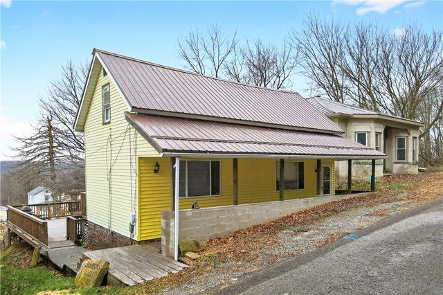 3308 N 32nd Ave, Pulaski Twp, PA 15066