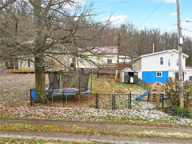 3308 N 32nd Ave, Pulaski Twp, PA 15066