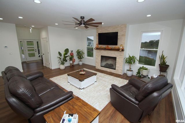 10703 52ND Street Court W, Milan, IL 61264