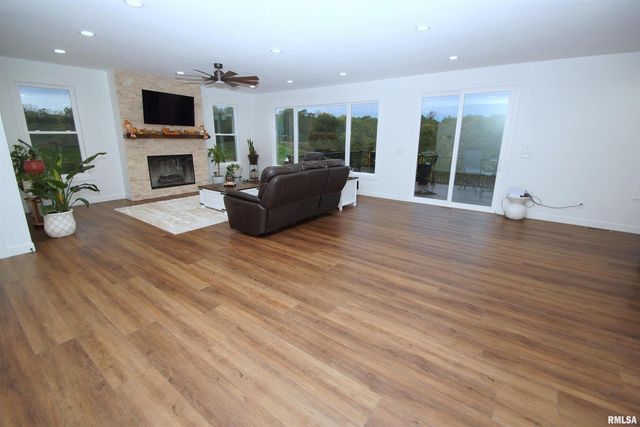 10703 52ND Street Court W, Milan, IL 61264