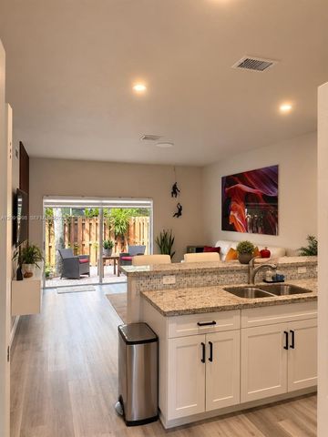 8432 NW 107th Court 3-35, Doral, FL 33178