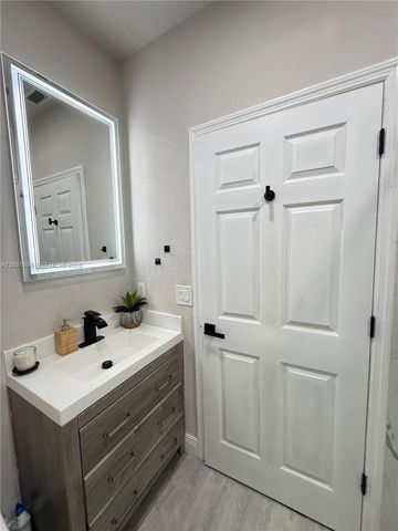 8432 NW 107th Court 3-35, Doral, FL 33178