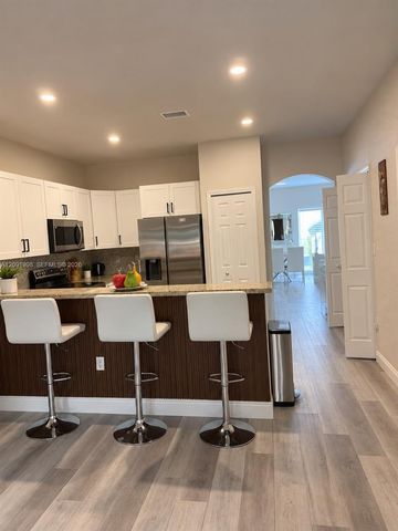 8432 NW 107th Court 3-35, Doral, FL 33178