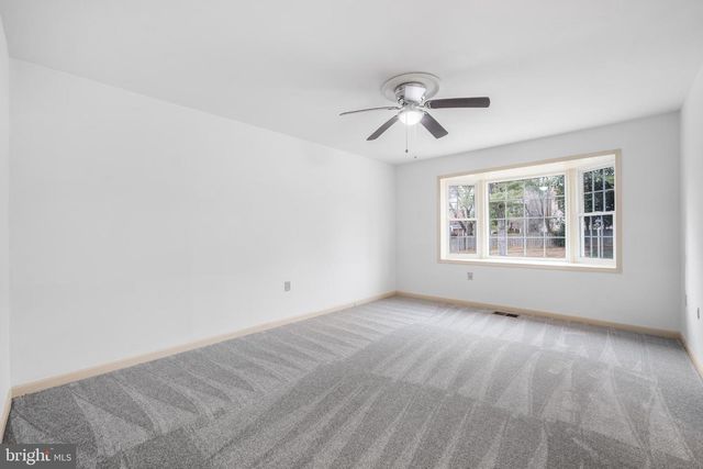 1103 MOOREFIELD HILL CT SW, Vienna, VA 22180