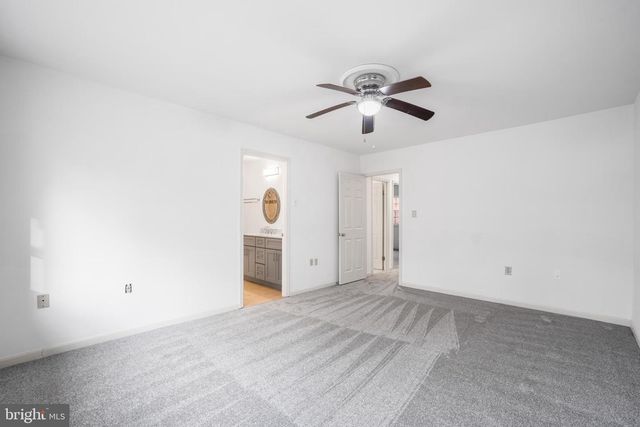 1103 MOOREFIELD HILL CT SW, Vienna, VA 22180